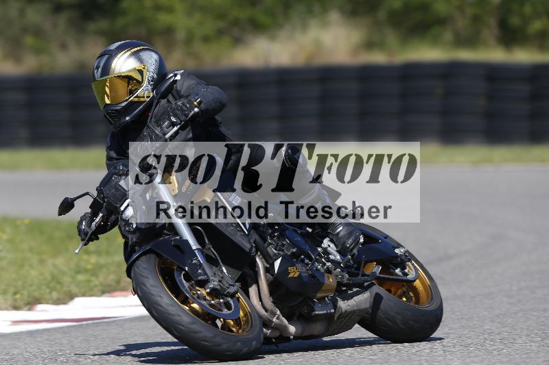 /48 25.08.2025 Cornu Master School ADR/gruen-vert/8